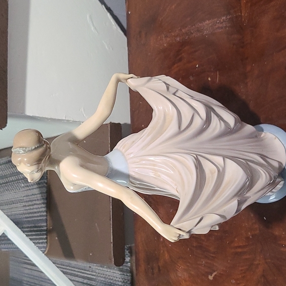 Llardro statue the dancer - Picture 3 of 3